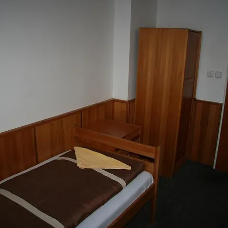 فندق Hotel Certova Chata 3*